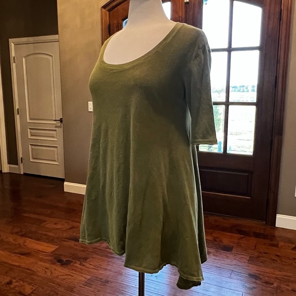 Free People Green Melrose Swing Tunic Top Size Small Green Oversized Raw Edges - Picture 5 of 16